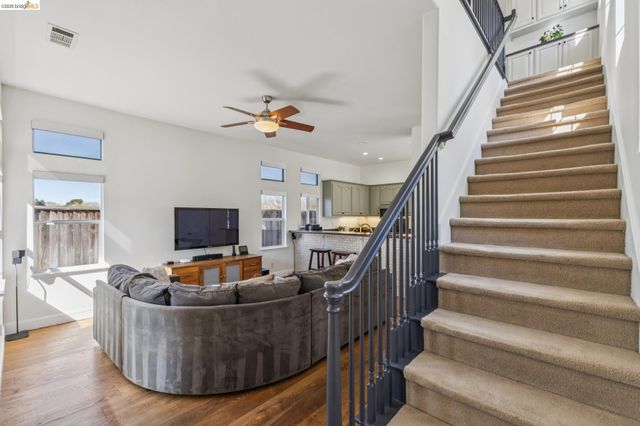 548 Gabriel Ct, Walnut Creek, CA 94597