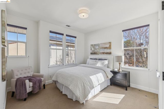 548 Gabriel Ct, Walnut Creek, CA 94597