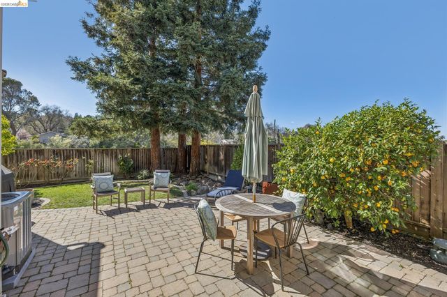 548 Gabriel Ct, Walnut Creek, CA 94597