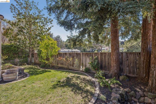 548 Gabriel Ct, Walnut Creek, CA 94597