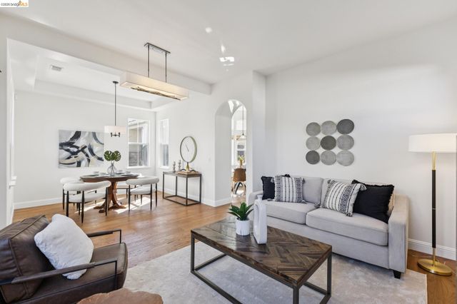 548 Gabriel Ct, Walnut Creek, CA 94597