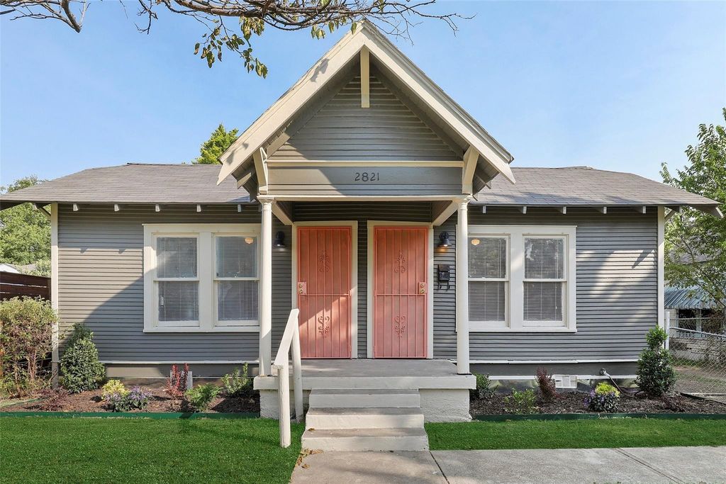2821 Gladstone Drive, Dallas, TX 75211