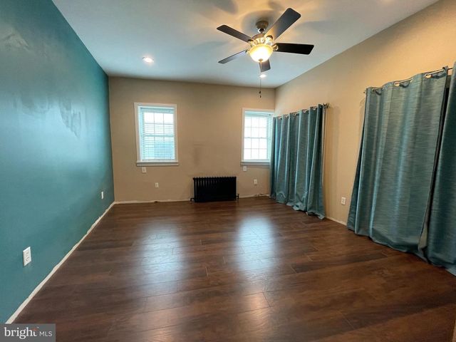 2034 S 3RD ST, Philadelphia, PA 19148