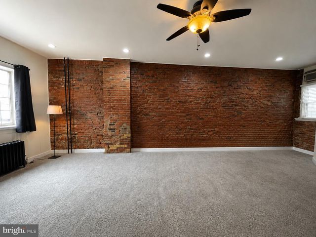 2034 S 3RD ST, Philadelphia, PA 19148