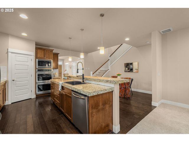 312 Se 13TH Pl, Canby, OR 97013