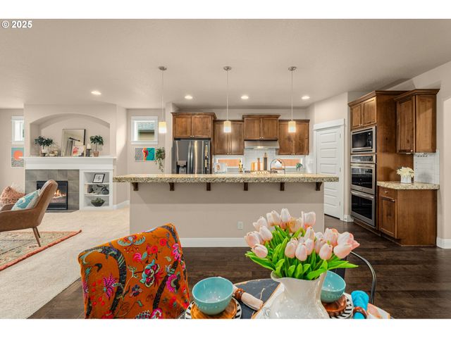 312 Se 13TH Pl, Canby, OR 97013