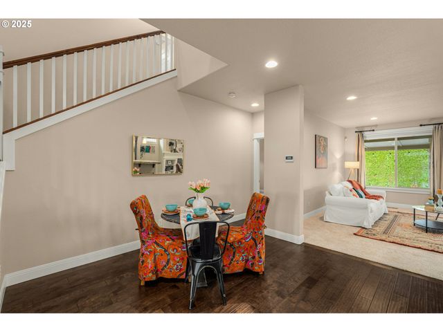 312 Se 13TH Pl, Canby, OR 97013