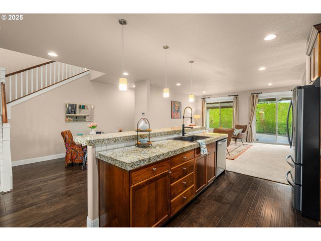 312 Se 13TH Pl, Canby, OR 97013