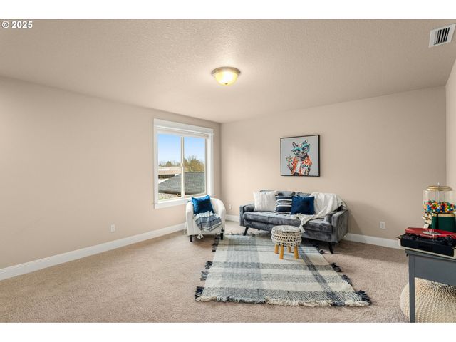 312 Se 13TH Pl, Canby, OR 97013