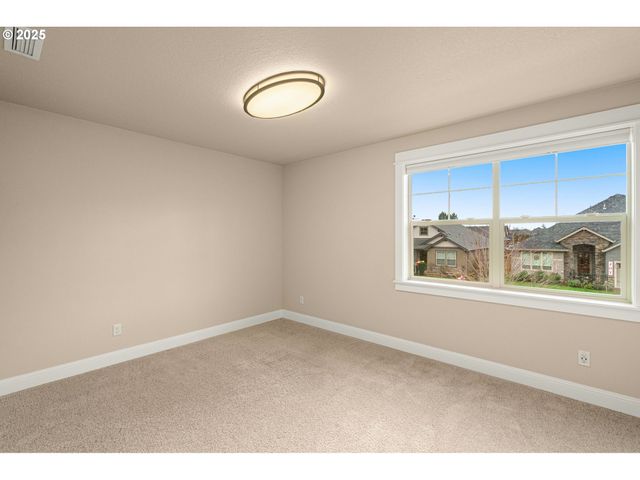 312 Se 13TH Pl, Canby, OR 97013