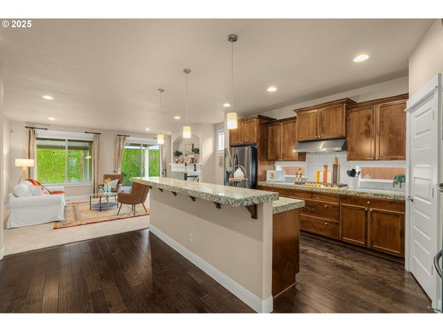 312 Se 13TH Pl, Canby, OR 97013