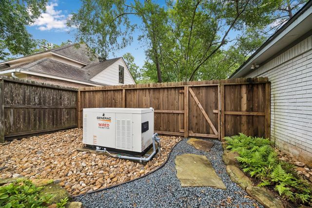 2507 Golden Pond Drive, Kingwood, TX 77345