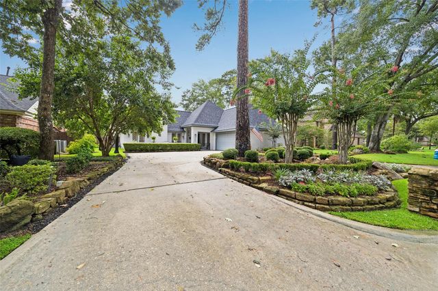 2507 Golden Pond Drive, Kingwood, TX 77345