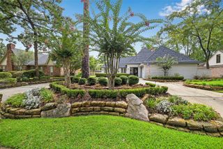 2507 Golden Pond Drive, Kingwood, TX 77345