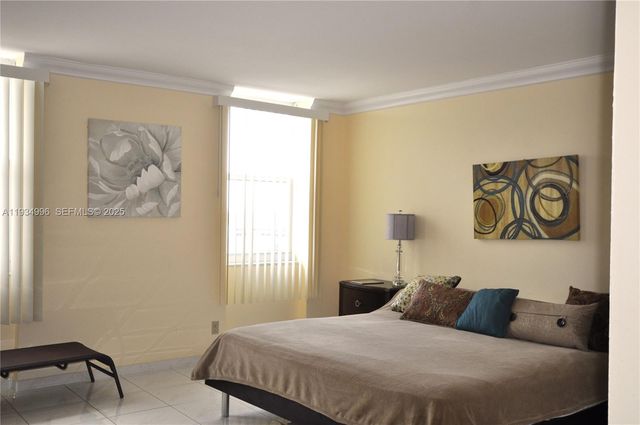 1865 S Ocean Dr 9I, Hallandale Beach, FL 33009