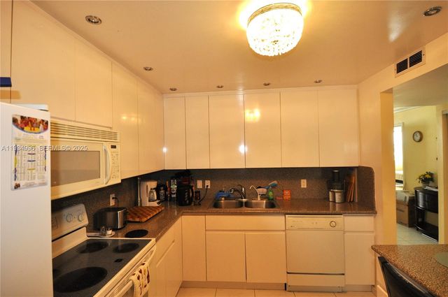 1865 S Ocean Dr 9I, Hallandale Beach, FL 33009