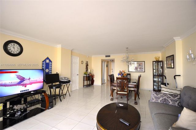 1865 S Ocean Dr 9I, Hallandale Beach, FL 33009