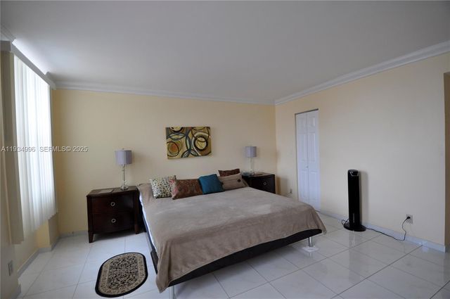 1865 S Ocean Dr 9I, Hallandale Beach, FL 33009