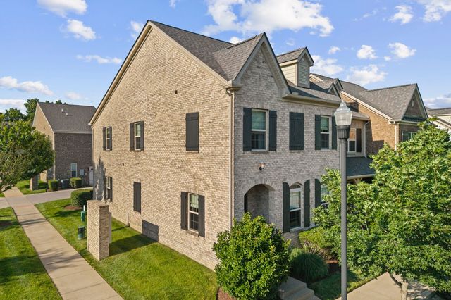 1636 Shadow Green Dr, Franklin, TN 37064