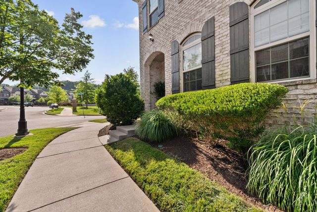 1636 Shadow Green Dr, Franklin, TN 37064