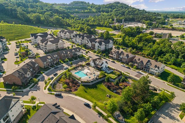 1636 Shadow Green Dr, Franklin, TN 37064