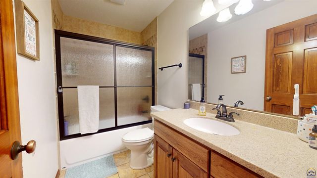 3404 SE 39th TER, Topeka, KS 66609