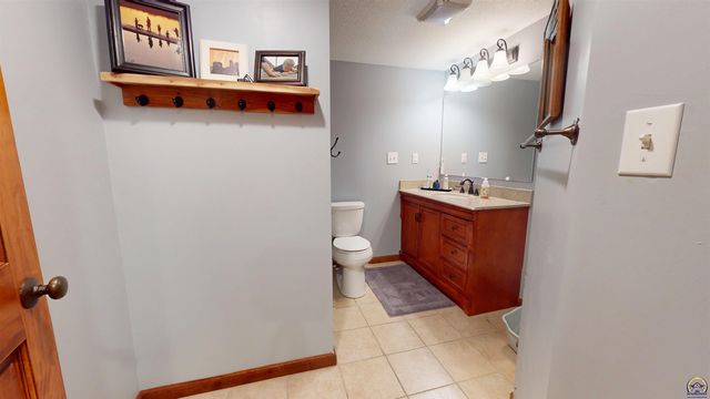 3404 SE 39th TER, Topeka, KS 66609