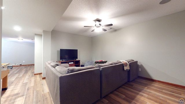 3404 SE 39th TER, Topeka, KS 66609