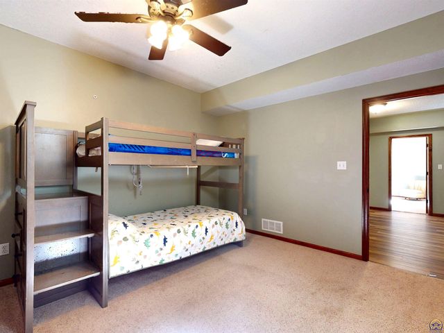 3404 SE 39th TER, Topeka, KS 66609