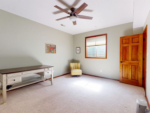 3404 SE 39th TER, Topeka, KS 66609