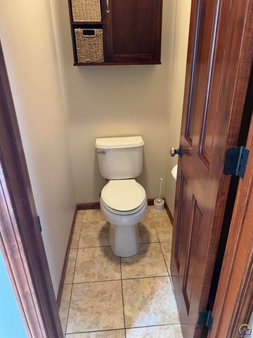3404 SE 39th TER, Topeka, KS 66609