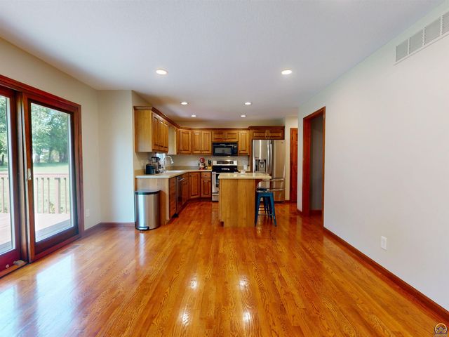3404 SE 39th TER, Topeka, KS 66609