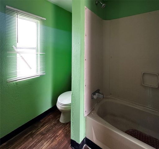 40 County Rd 3557, Cleveland, TX 77327