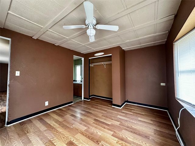 40 County Rd 3557, Cleveland, TX 77327