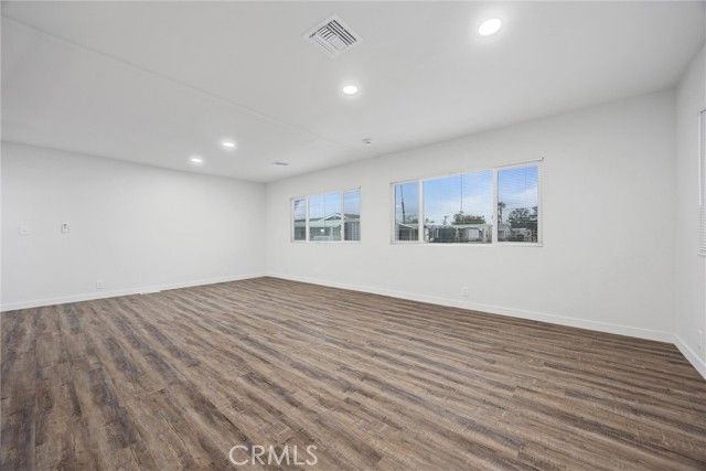 335 Hickorywood Lane, Bakersfield, CA 93308