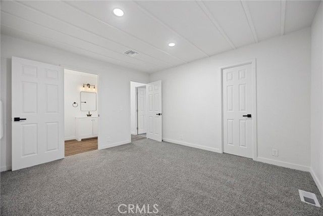 335 Hickorywood Lane, Bakersfield, CA 93308