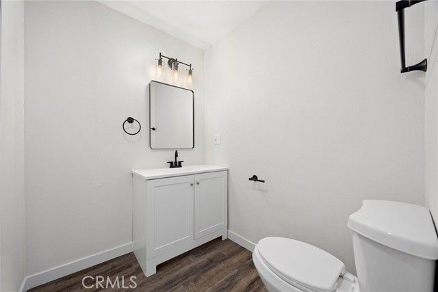 335 Hickorywood Lane, Bakersfield, CA 93308