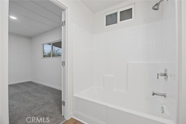 335 Hickorywood Lane, Bakersfield, CA 93308