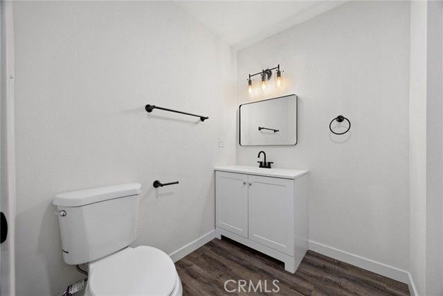 335 Hickorywood Lane, Bakersfield, CA 93308