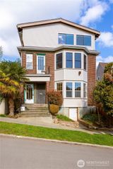 3010 E Spruce Street #Upper, Seattle, WA 98122