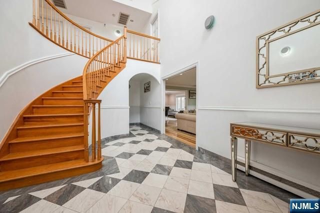 15 Fox Run, North Caldwell, NJ 07006