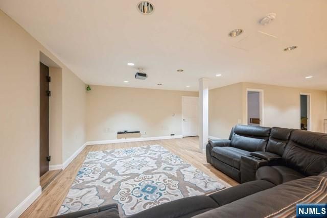 15 Fox Run, North Caldwell, NJ 07006