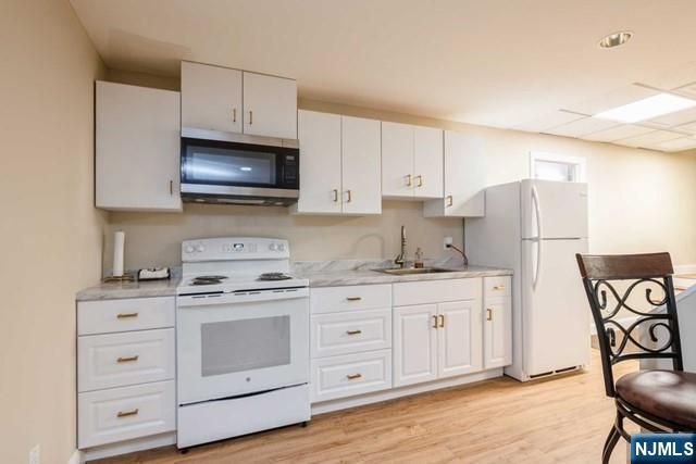 15 Fox Run, North Caldwell, NJ 07006