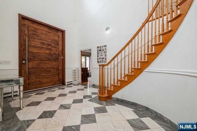 15 Fox Run, North Caldwell, NJ 07006