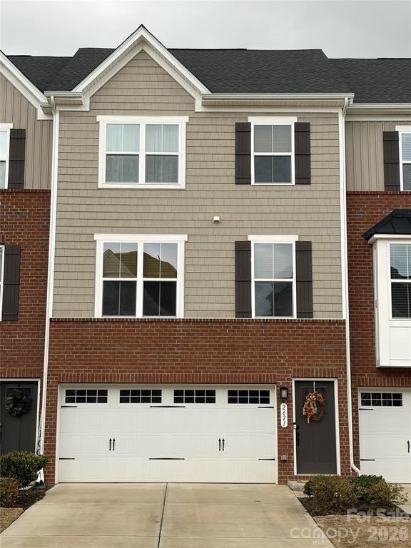 2621 Grantham Place Drive, Fort Mill, SC 29715
