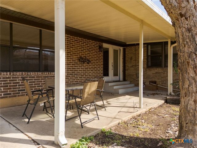 204 Oak Street, Copperas Cove, TX 76522