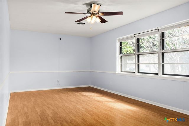 204 Oak Street, Copperas Cove, TX 76522