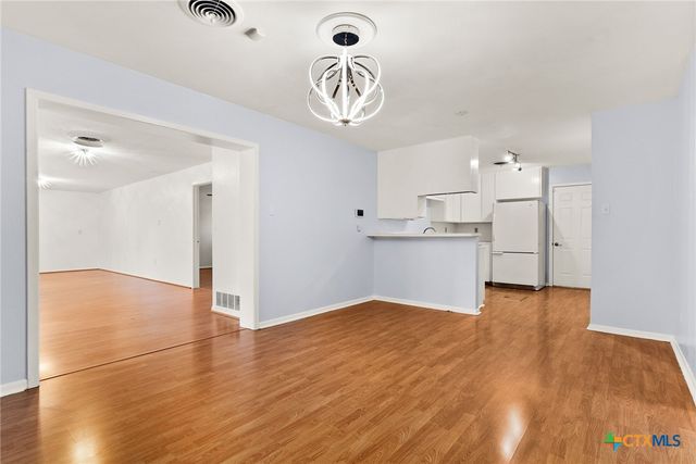 204 Oak Street, Copperas Cove, TX 76522