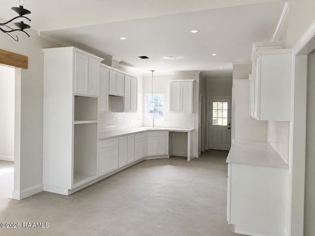 104 Woodlake Lane, Lafayette, LA 70508