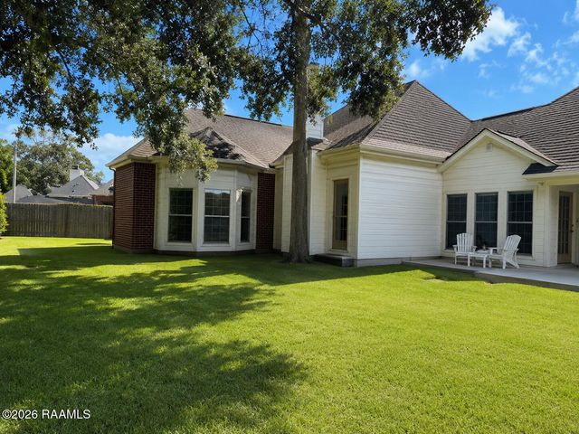 104 Woodlake Lane, Lafayette, LA 70508